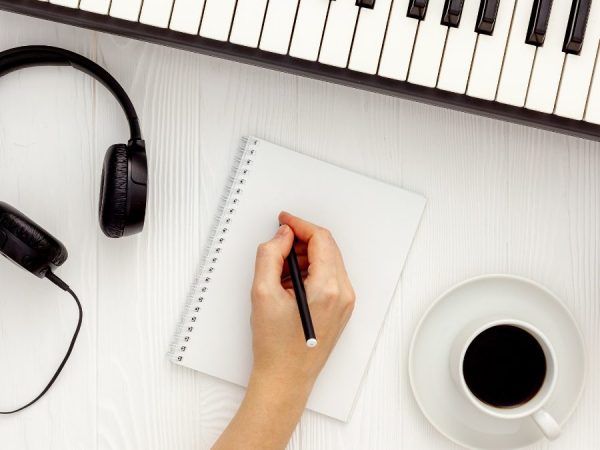 4 Tips On How To Capture A Music Review!